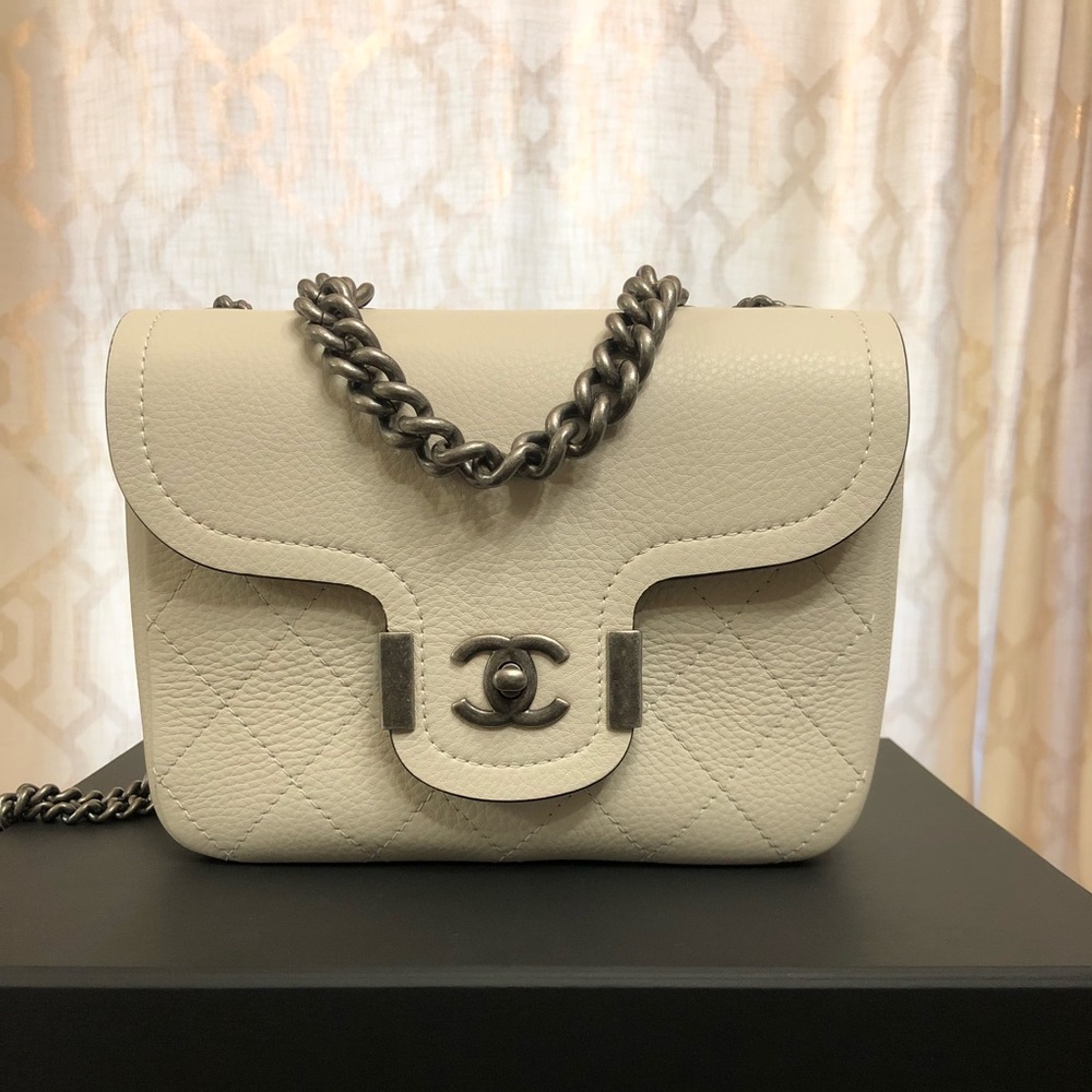 New Authentic White Chanel Flapbag Ruthenium HW